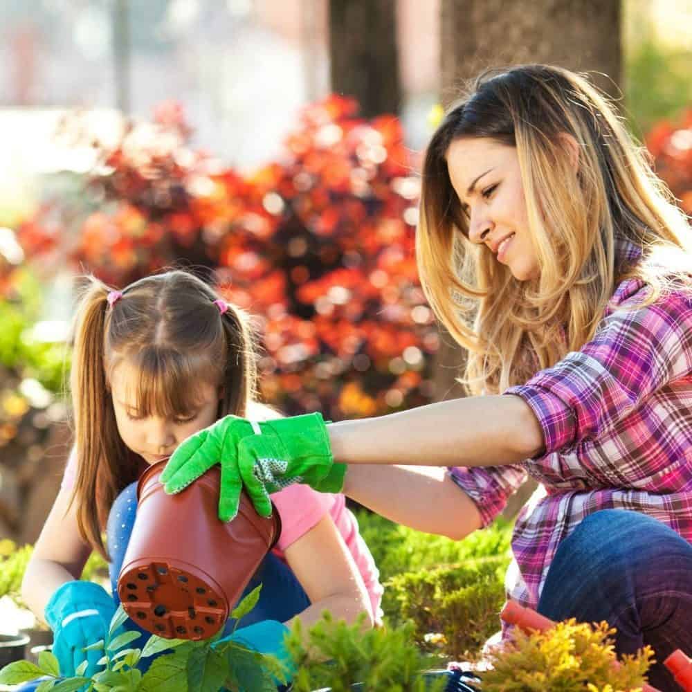 Benefits to gardening with kids