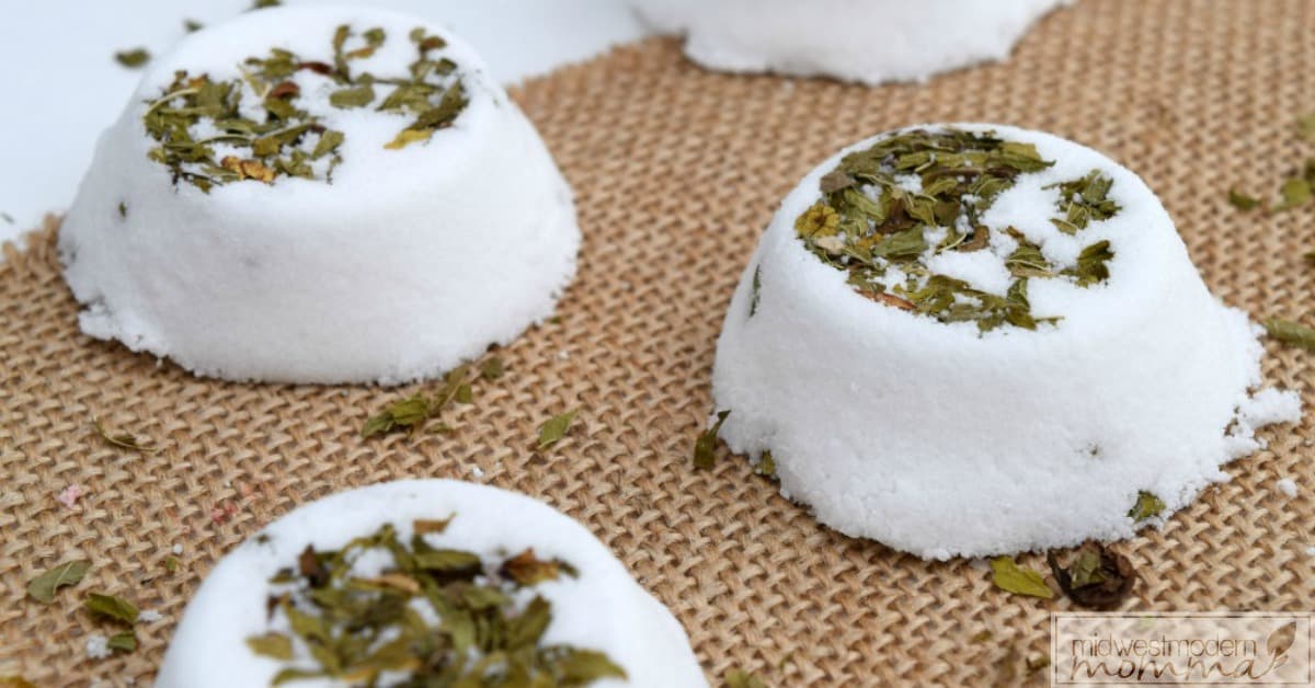 Homemade Spearmint Bath Bombs