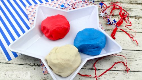Patriotic Homemade Playdough is a great fun No Cook Play Dough Recipe that you and your kids will love as a fun summer kids craft!