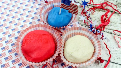 Patriotic Homemade Playdough is a great fun No Cook Play Dough Recipe that you and your kids will love as a fun summer kids craft!