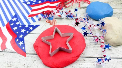 Patriotic Homemade Playdough is a great fun No Cook Play Dough Recipe that you and your kids will love as a fun summer kids craft!