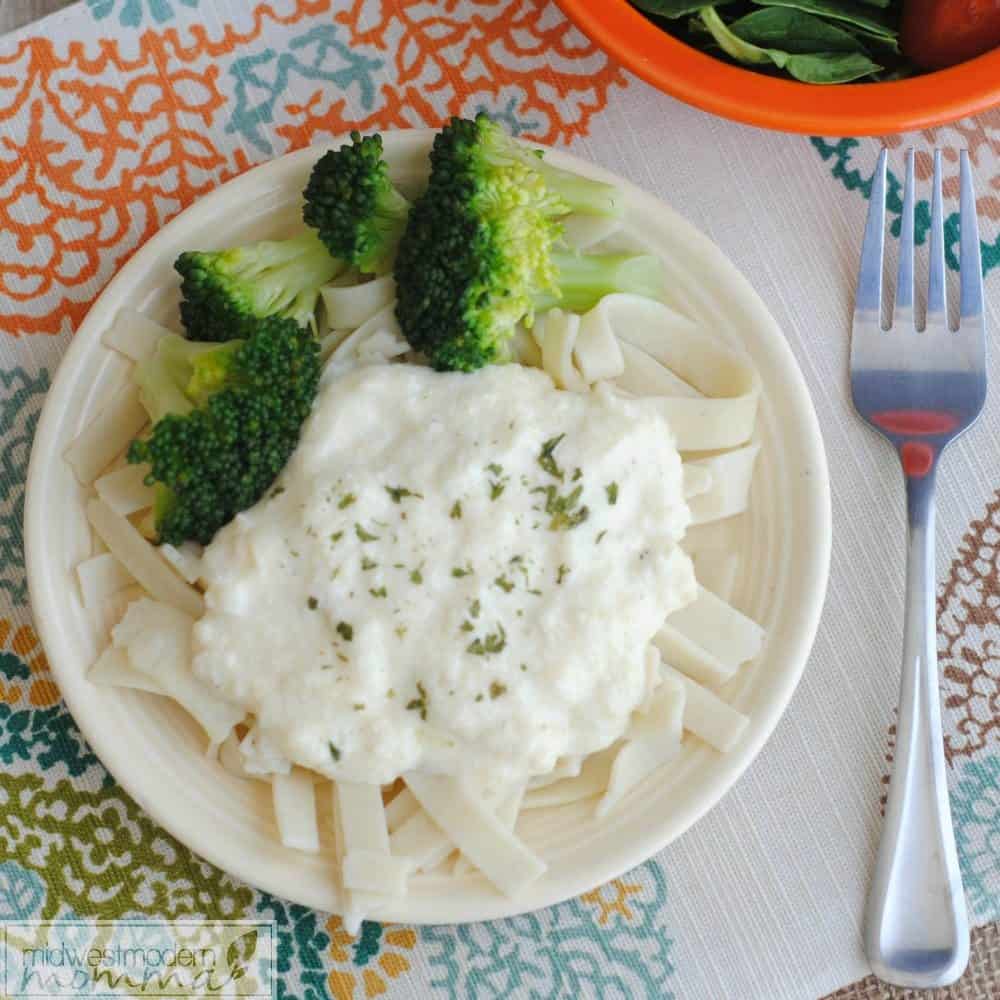 Homemade Alfredo Sauce is a great addition to your menu plan! Ready in minutes, this delicious option makes everyone happy!