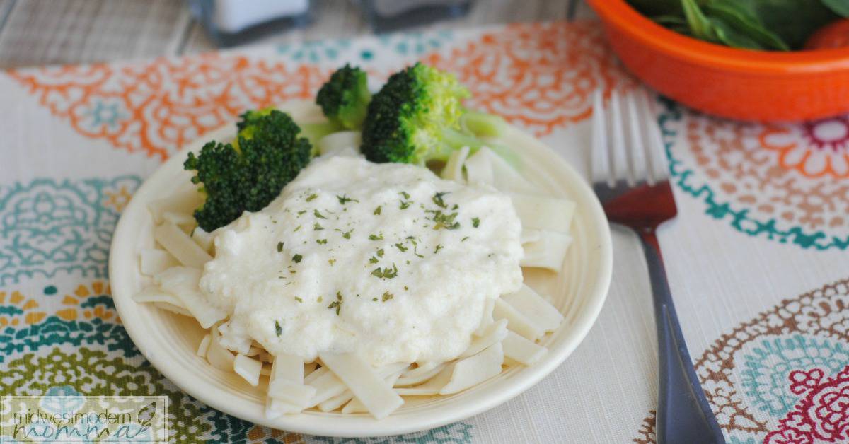 Homemade Alfredo Sauce is a great addition to your menu plan! Ready in minutes, this delicious option makes everyone happy!