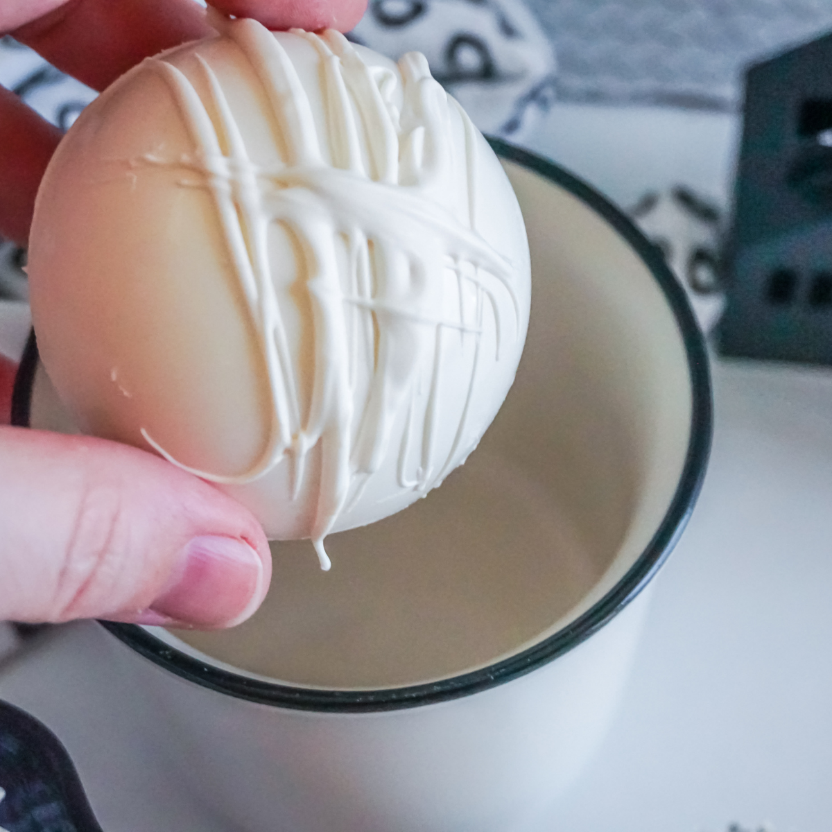 White Chocolate Coffee Bomb