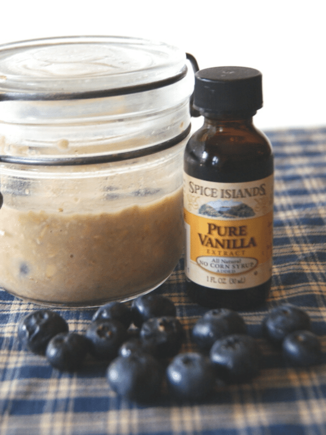 Blueberry & Vanilla Overnight Oats